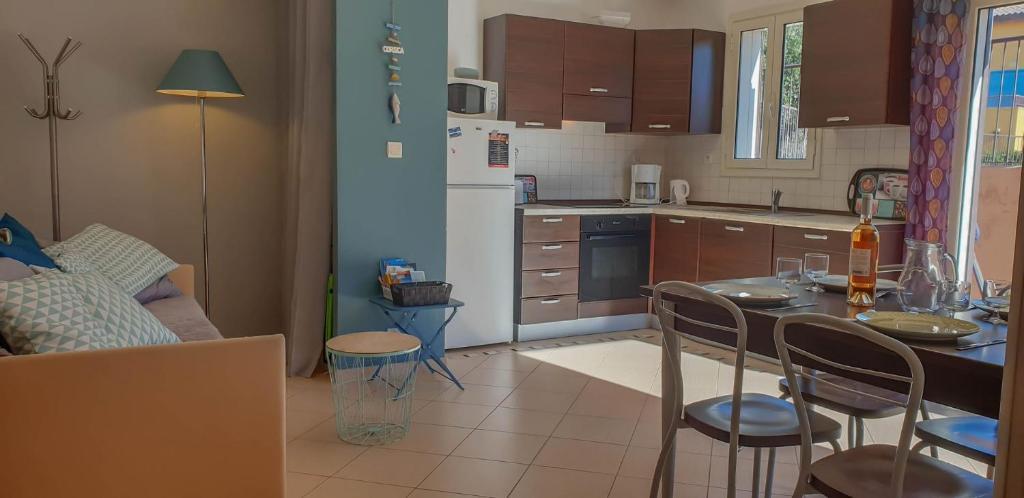 Joli Appartement En Corse Avec Piscine Belgodère Exterior foto
